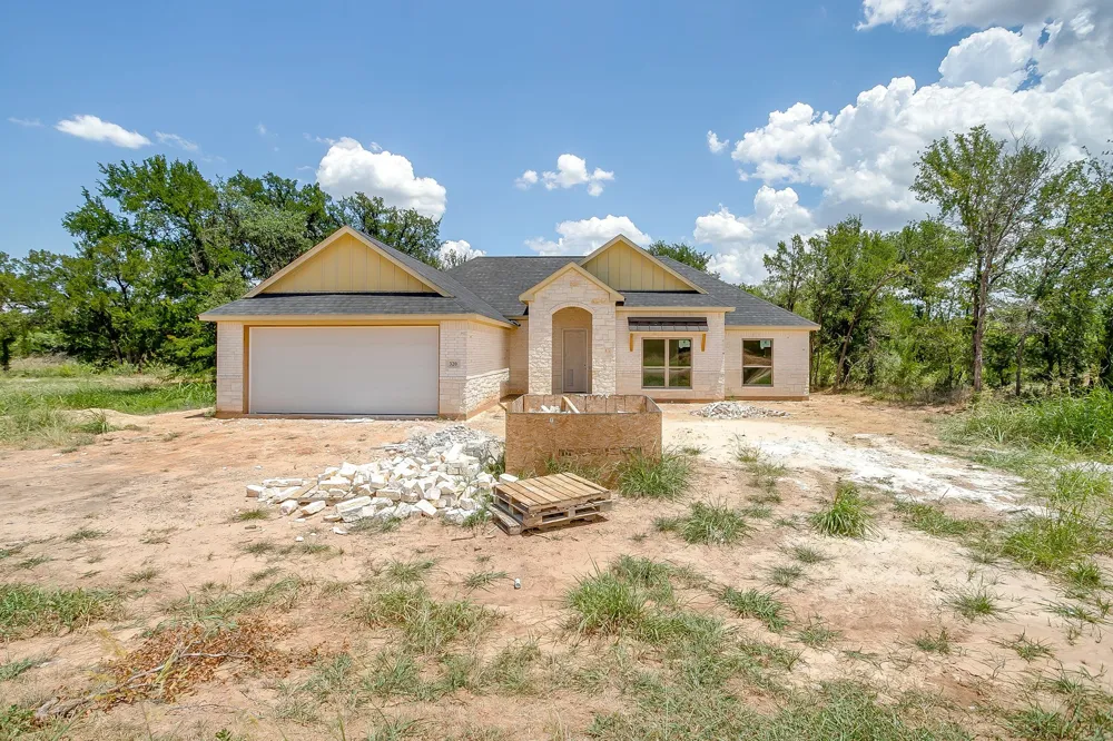 320 Rita Ridge Court Millsap, TX 76066