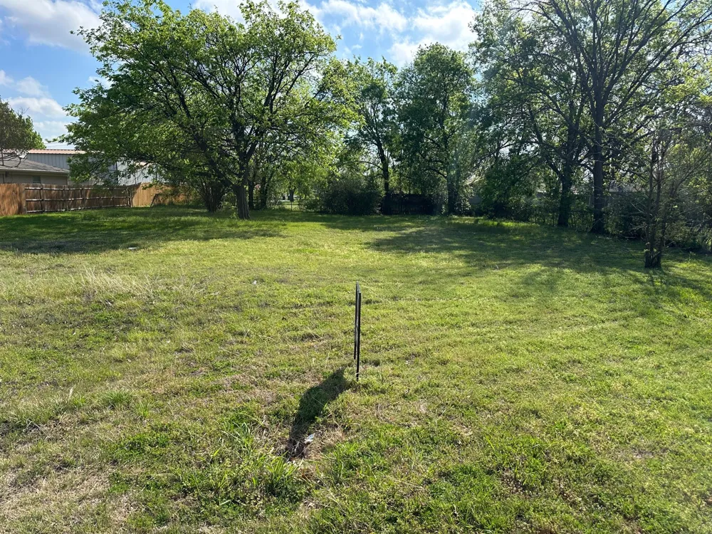 201 S Lawson Street Burleson, TX 76028