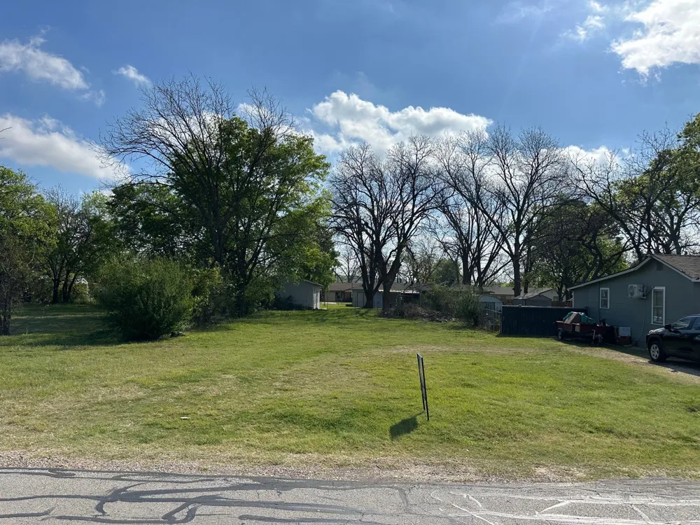 201 S Lawson Street Burleson, TX 76028