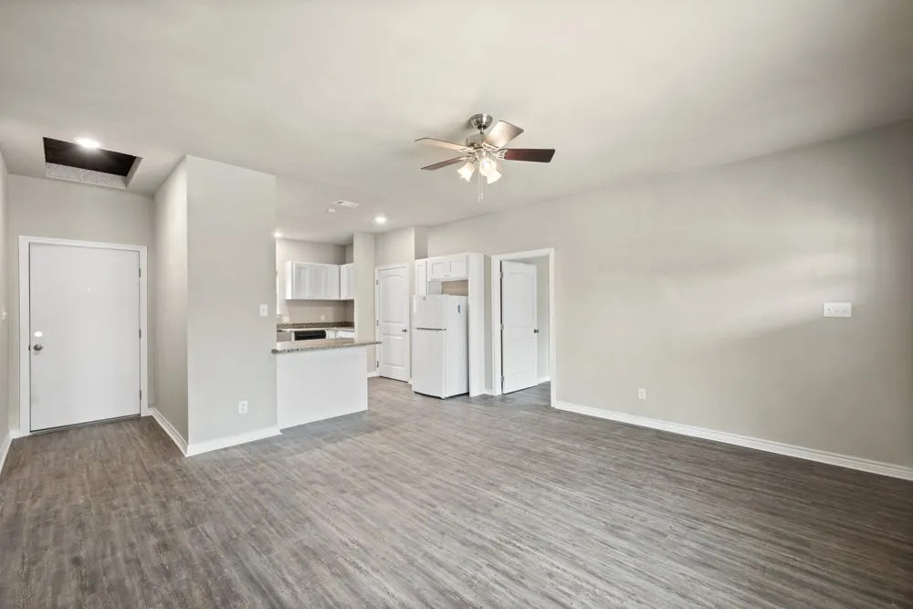 2875 Conveyor Drive #B Burleson, TX 76028