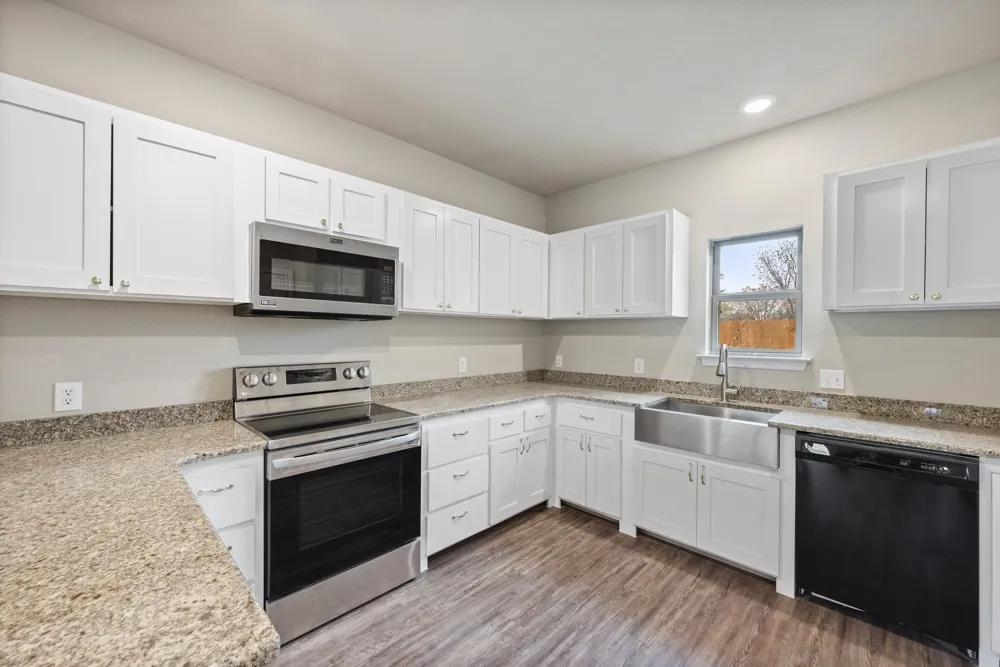 2875 Conveyor Drive #B Burleson, TX 76028