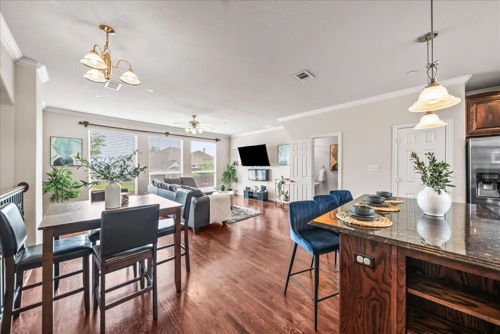 2700 Club Ridge Drive #34 Lewisville, TX 75067