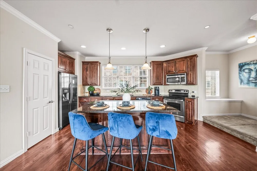 2700 Club Ridge Drive #34 Lewisville, TX 75067