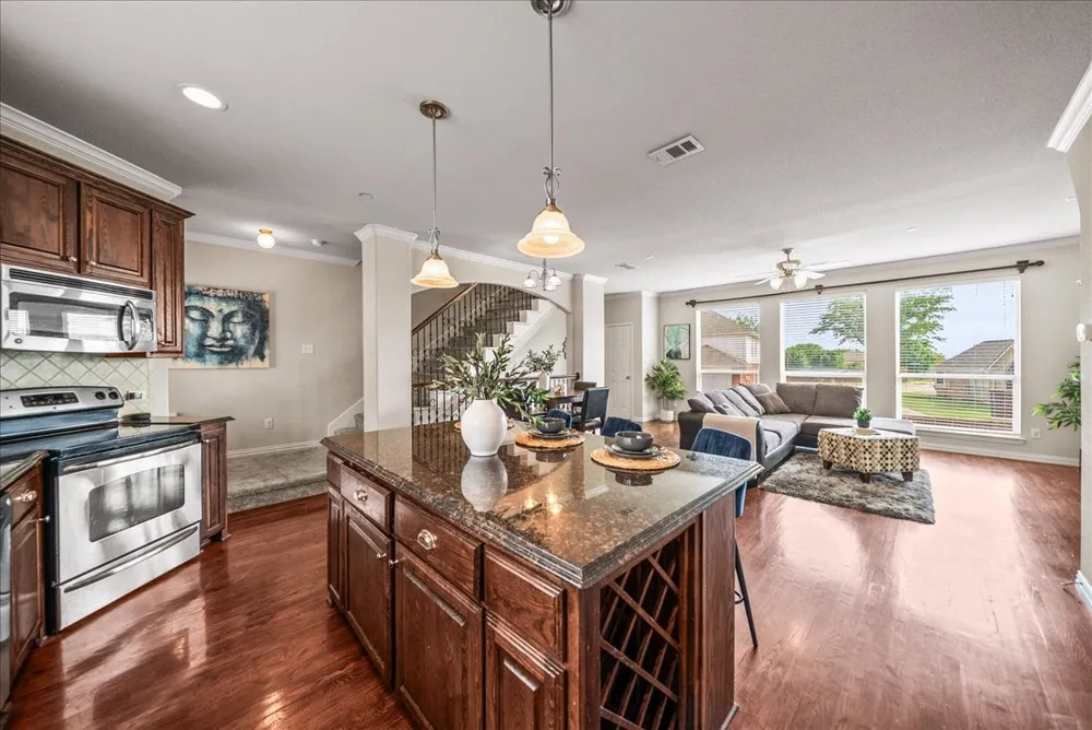 2700 Club Ridge Drive #34 Lewisville, TX 75067