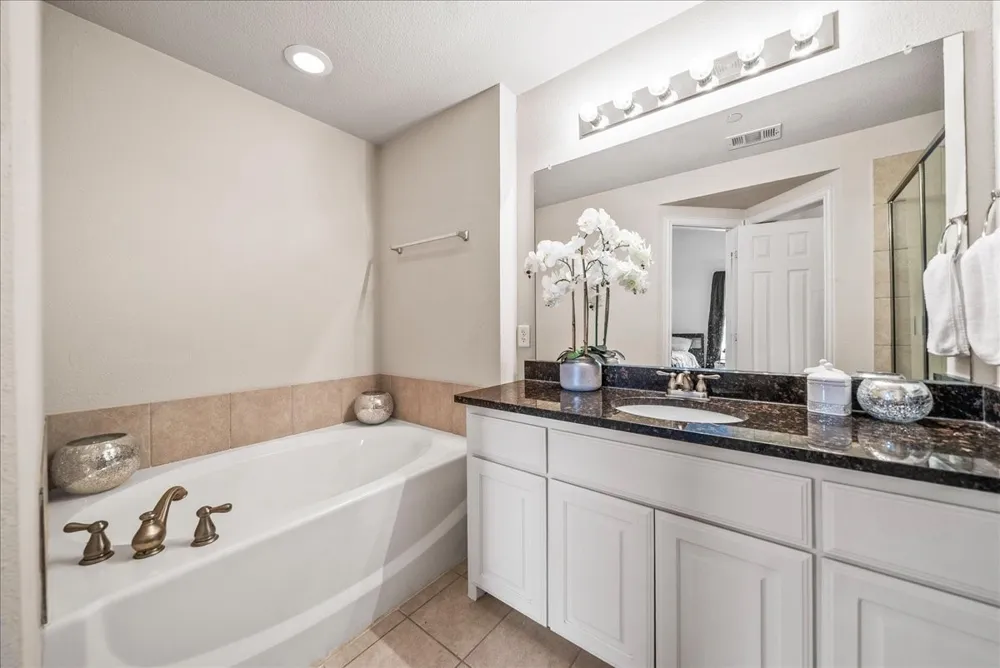 2700 Club Ridge Drive #34 Lewisville, TX 75067