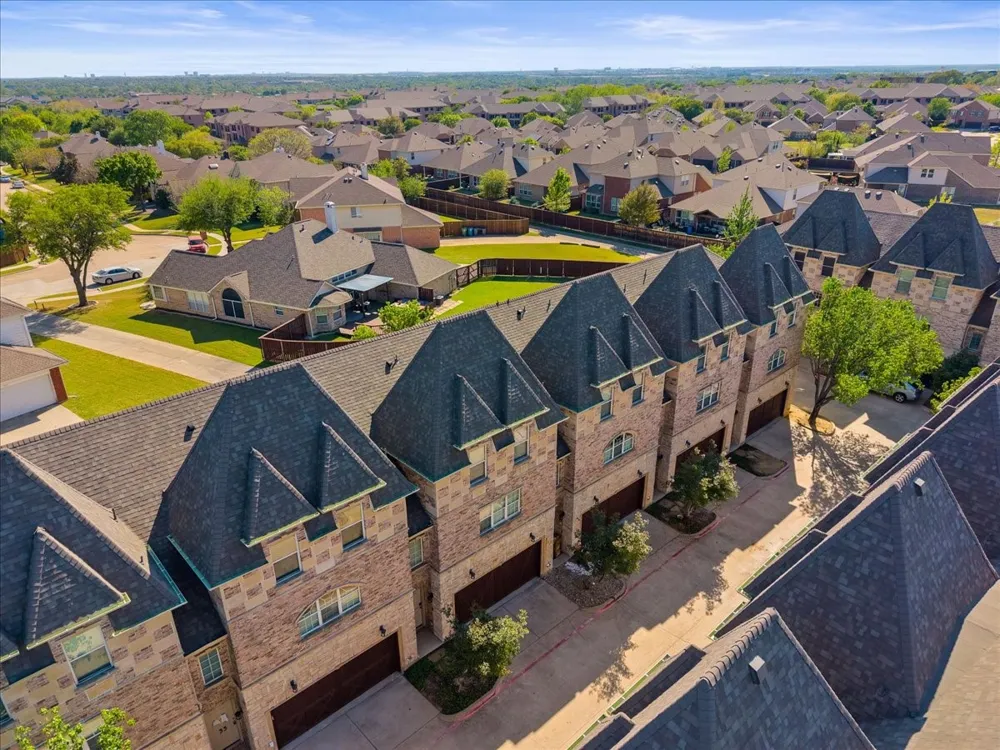 2700 Club Ridge Drive #34 Lewisville, TX 75067