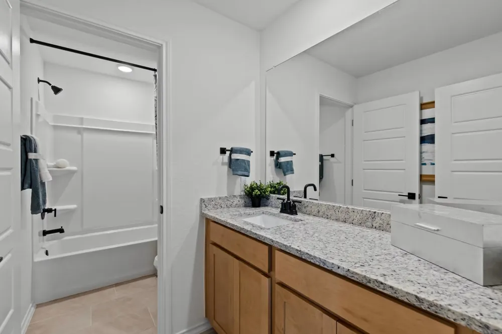 409 Jills Path Seguin, TX 78155