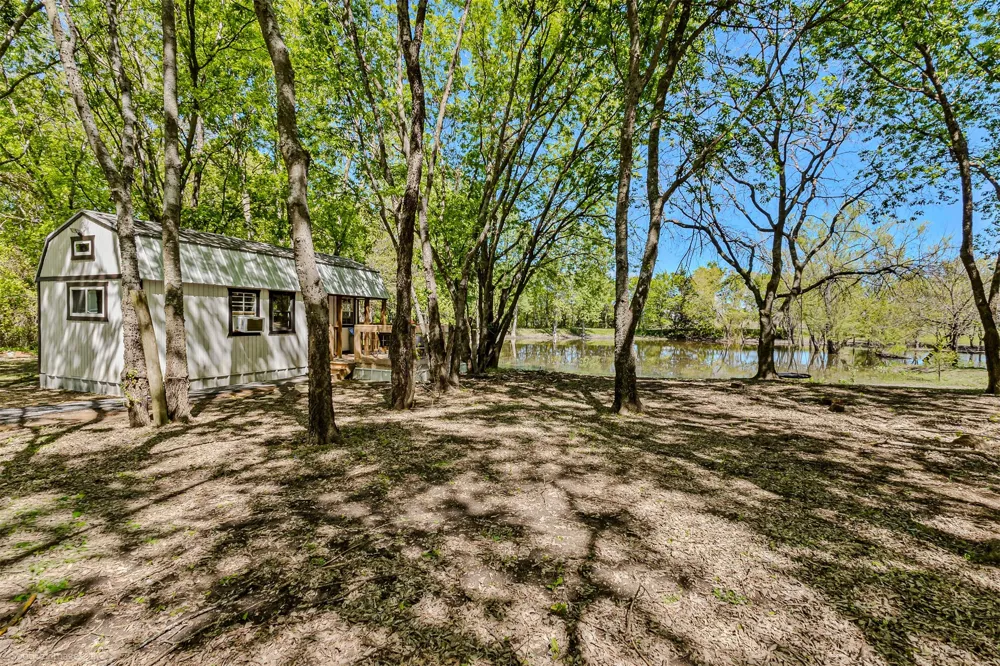 1111 Fm  151 Trenton, TX 75490