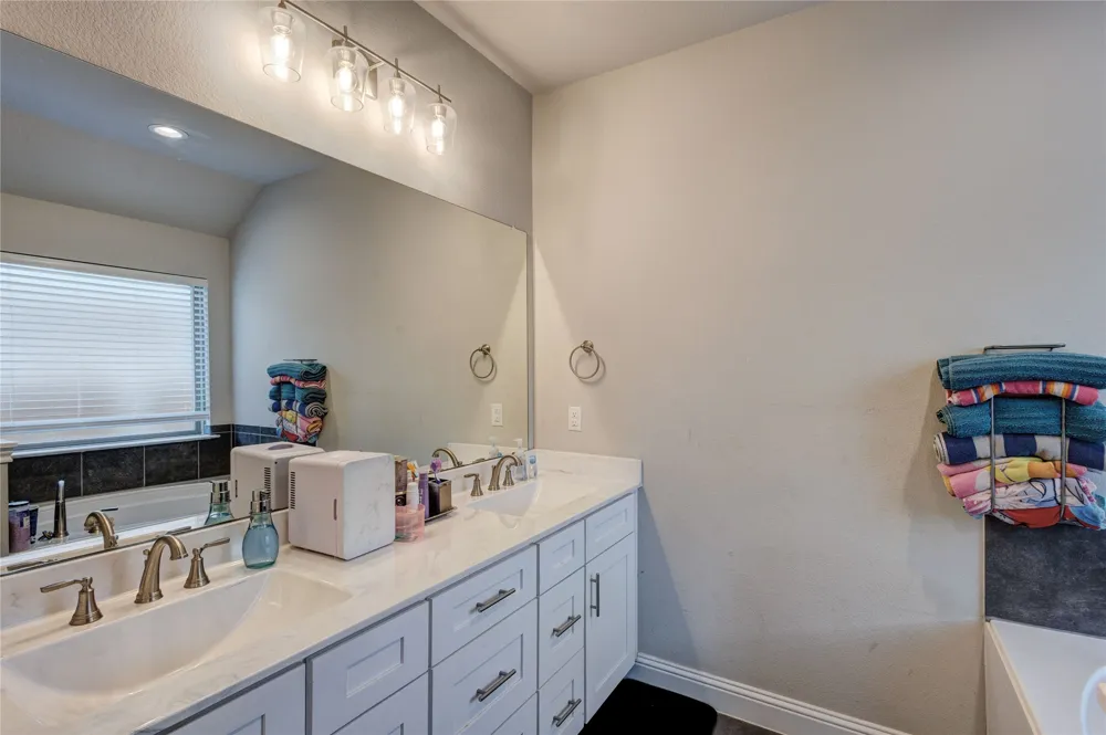 1408 Eagle Nest Drive Pelican Bay, TX 76020