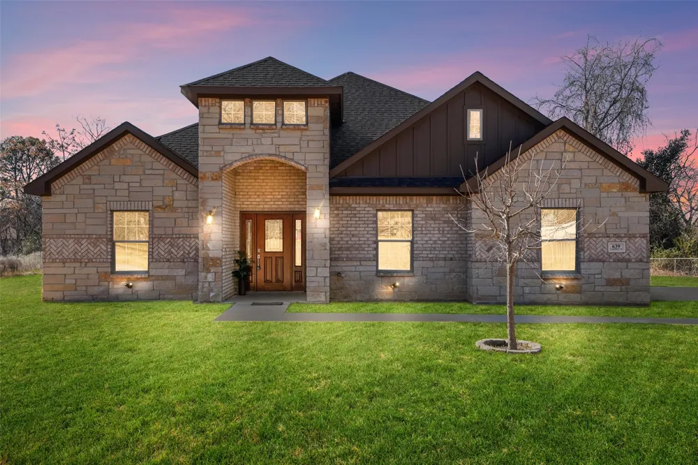639 Legendary Lane Gun Barrel City, TX 75156