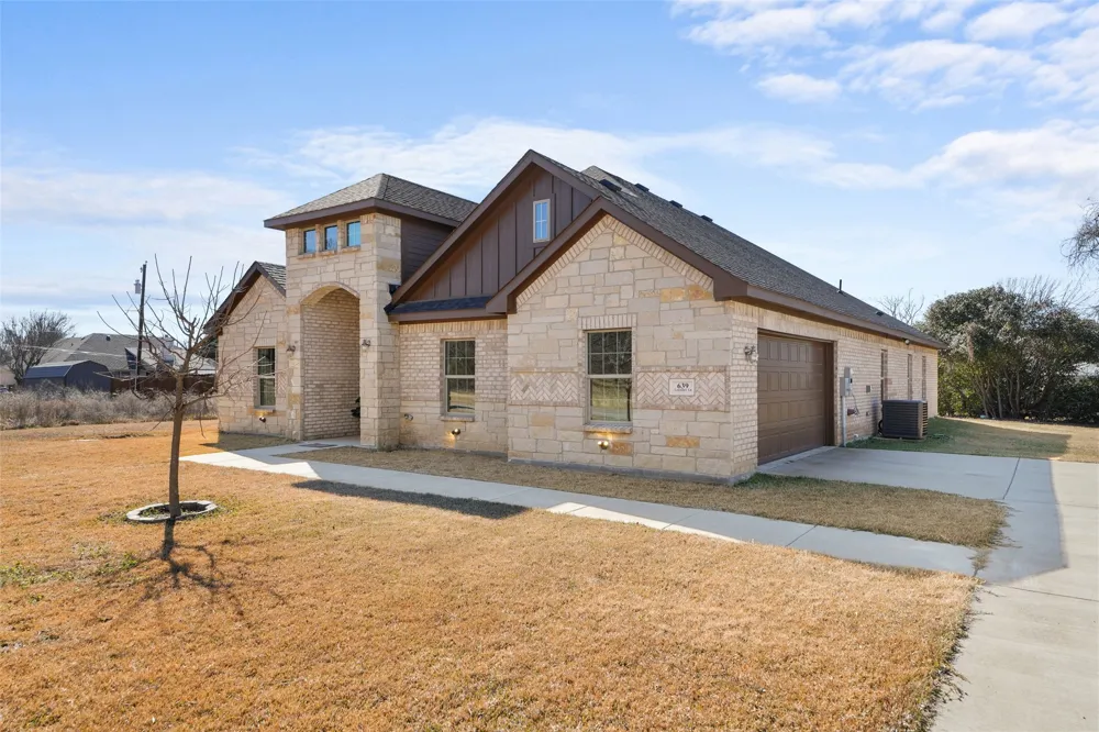 639 Legendary Lane Gun Barrel City, TX 75156
