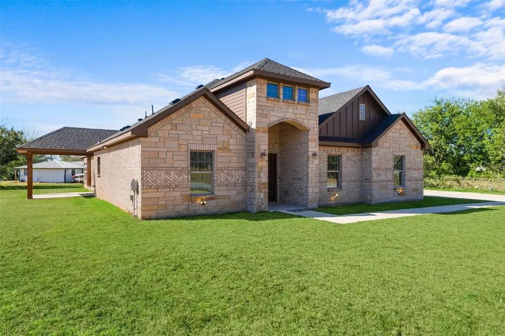 639 Legendary Lane Gun Barrel City, TX 75156