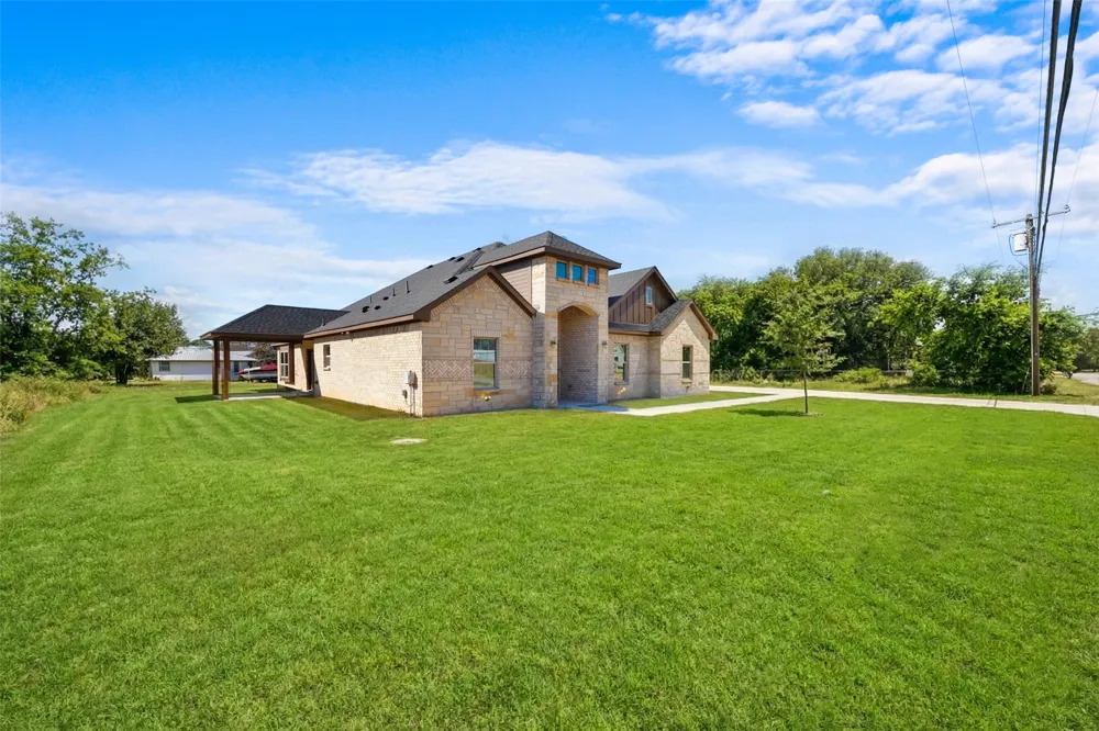 639 Legendary Lane Gun Barrel City, TX 75156