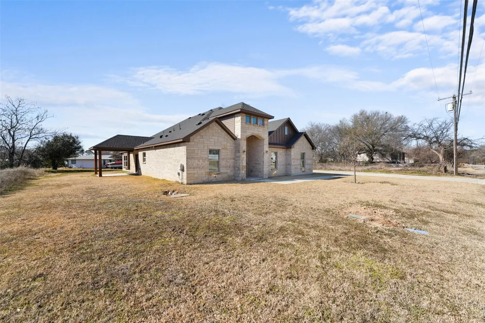 639 Legendary Lane Gun Barrel City, TX 75156