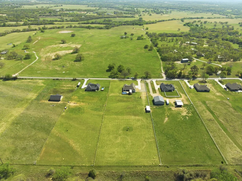 185 Stanley Lane Poolville, TX 76487