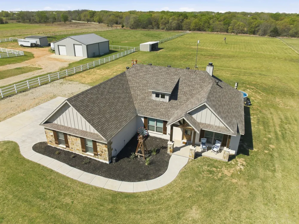 185 Stanley Lane Poolville, TX 76487