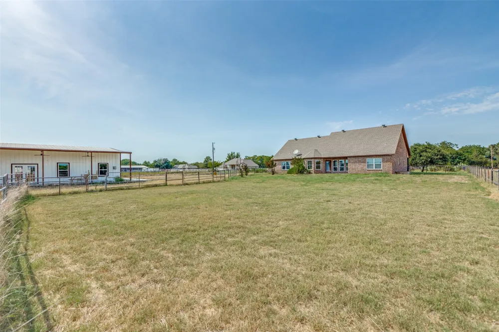 11744 Foutch Road Pilot Point, TX 76258