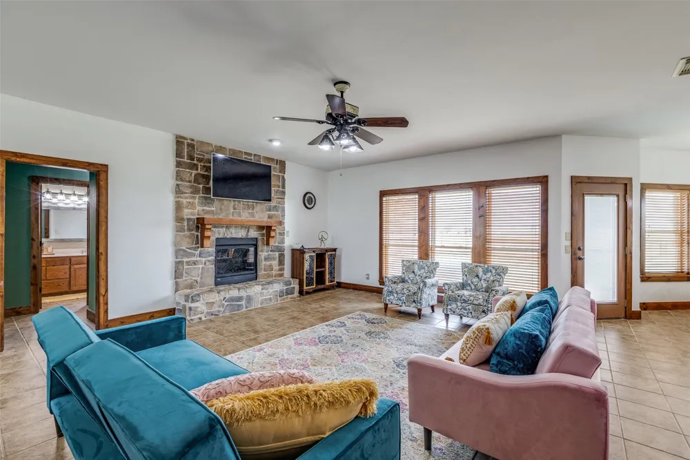 11744 Foutch Road Pilot Point, TX 76258