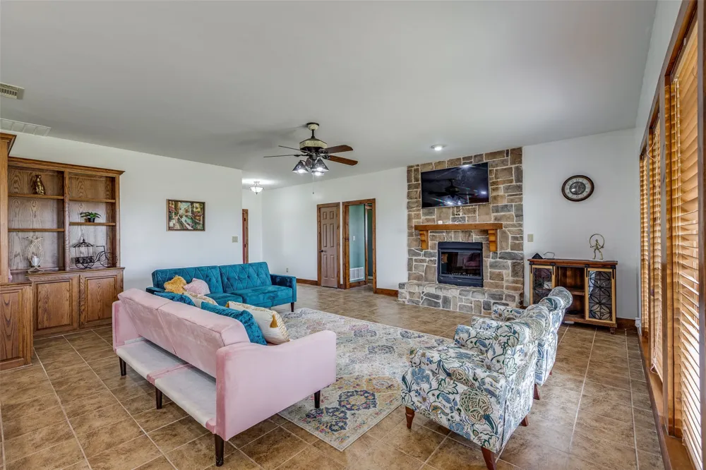 11744 Foutch Road Pilot Point, TX 76258
