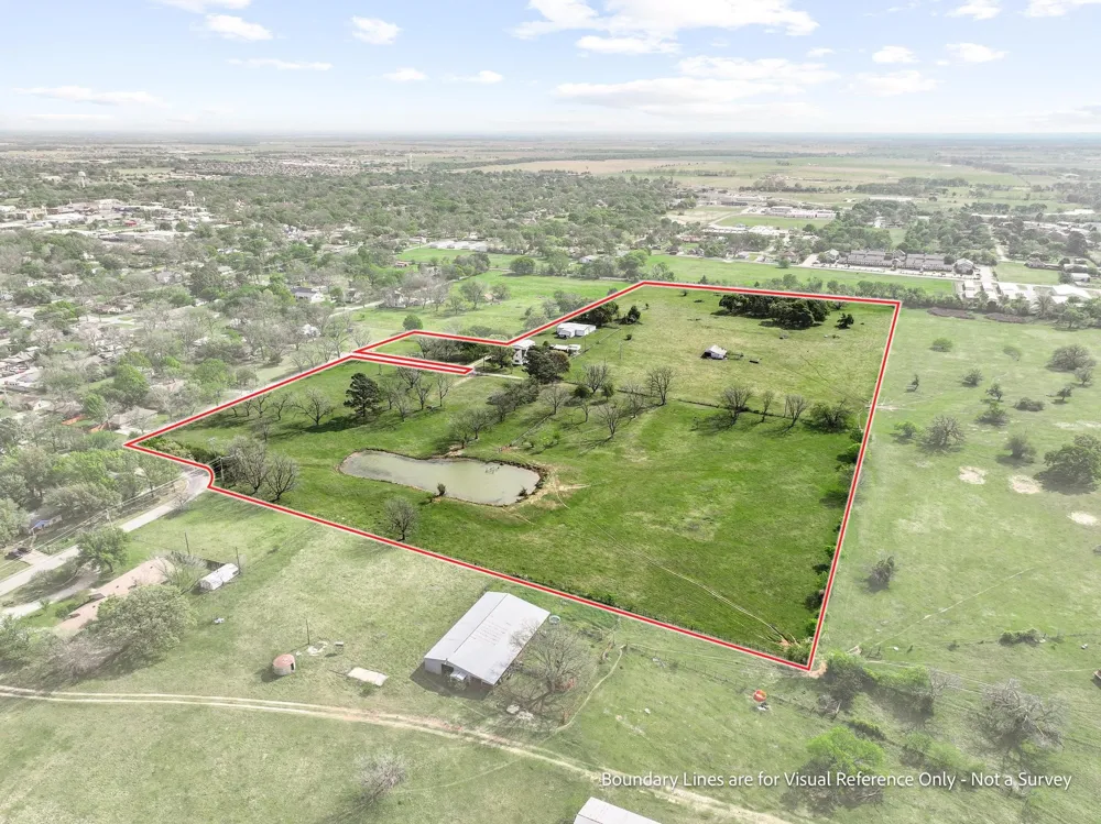 819 S Morrison Street Pilot Point, TX 76258
