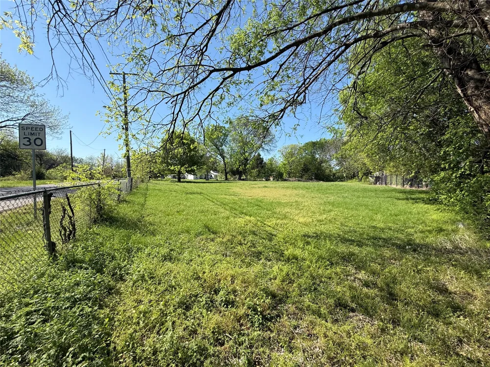 243 Walnut Street Wilmer, TX 75172