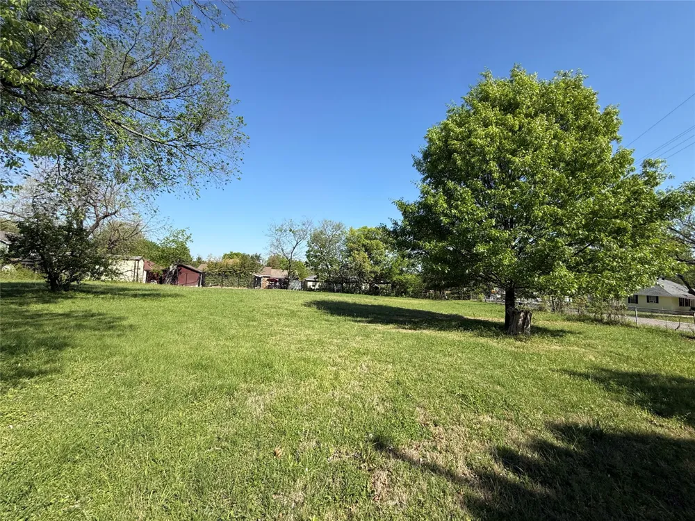 243 Walnut Street Wilmer, TX 75172