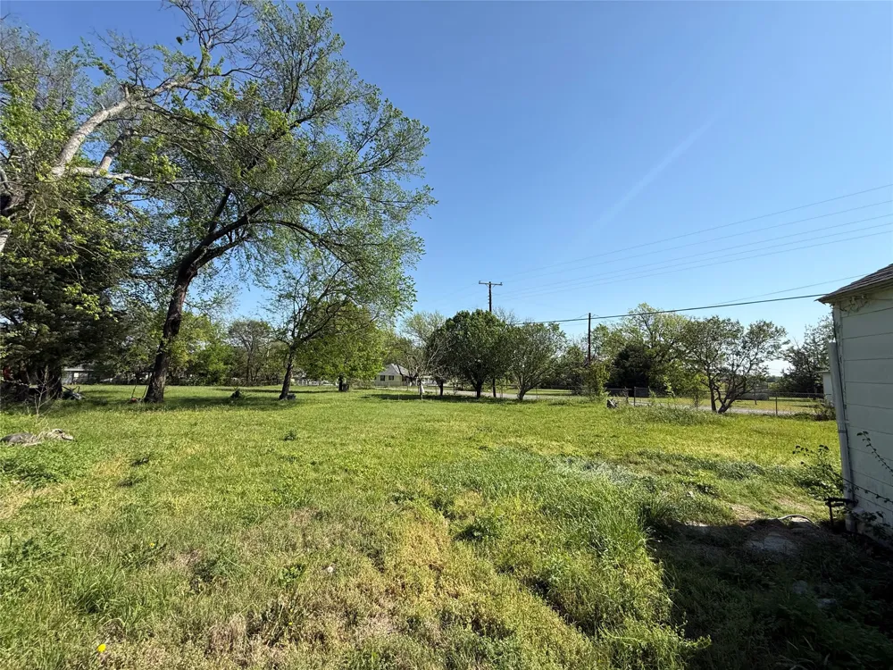 243 Walnut Street Wilmer, TX 75172