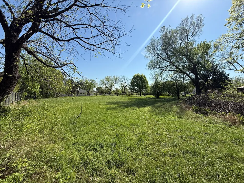 243 Walnut Street Wilmer, TX 75172