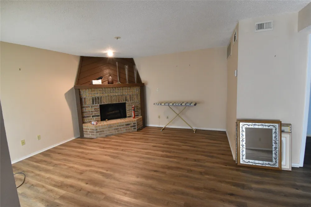 5454 Financial Plaza #13C Shreveport, LA 71129
