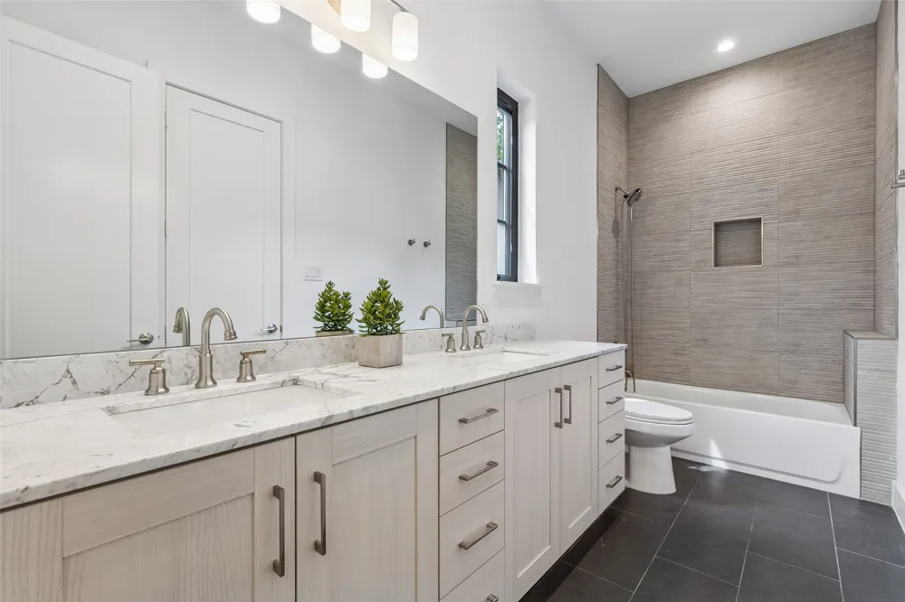 1228 Haines Avenue Dallas, TX 75208
