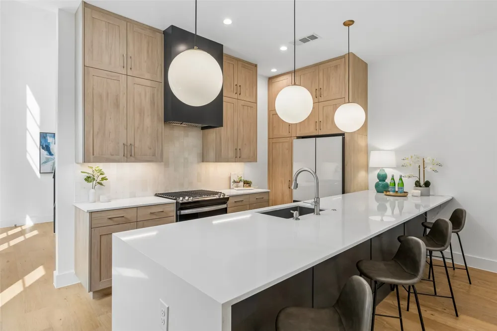 1228 Haines Avenue Dallas, TX 75208