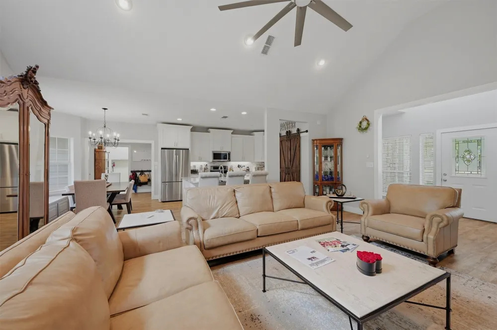 106 Shoshone Drive Lake Kiowa, TX 76240