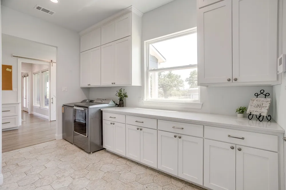 10535 County Road 146 Lipan, TX 76462