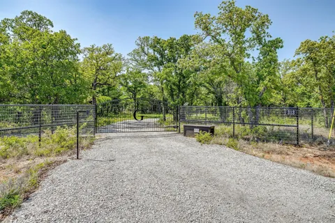 313 Broken Rd Road