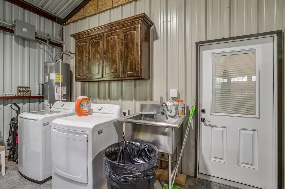 313 Broken Rd Road Perrin, TX 76486
