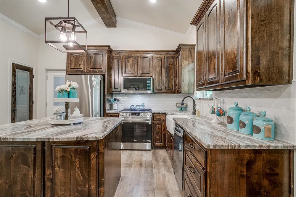 313 Broken Rd Road Perrin, TX 76486