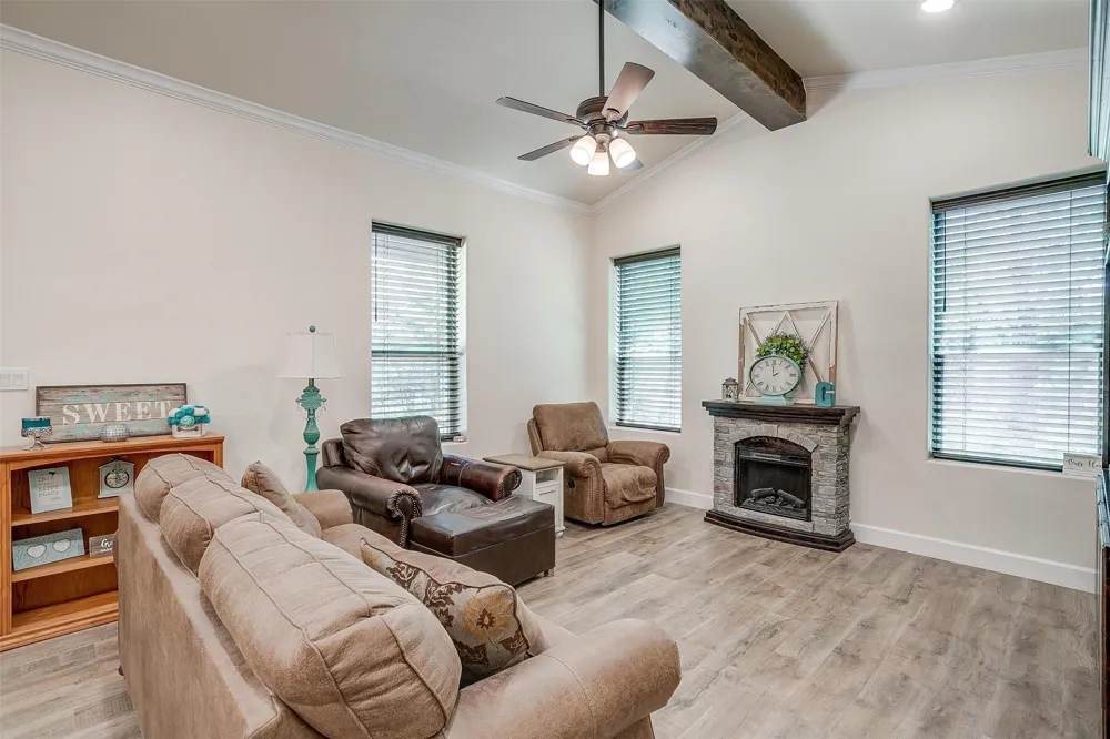 313 Broken Rd Road Perrin, TX 76486