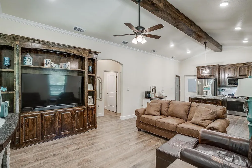 313 Broken Rd Road Perrin, TX 76486
