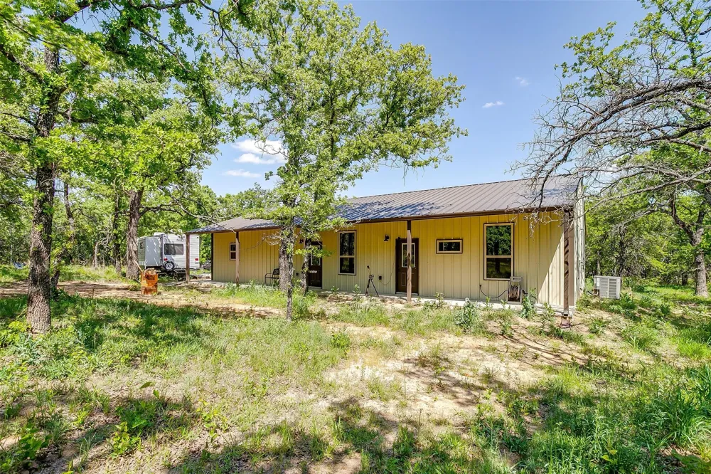 313 Broken Rd Road Perrin, TX 76486