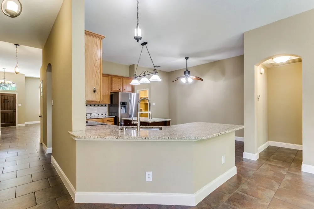 2609 Valencia Lane Denton, TX 76210