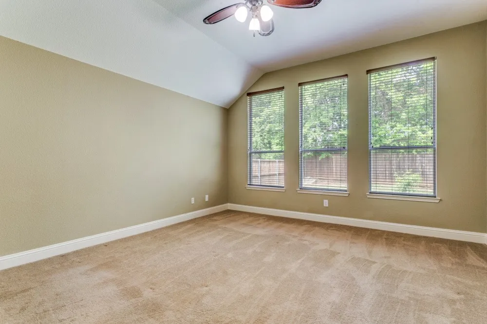 2609 Valencia Lane Denton, TX 76210