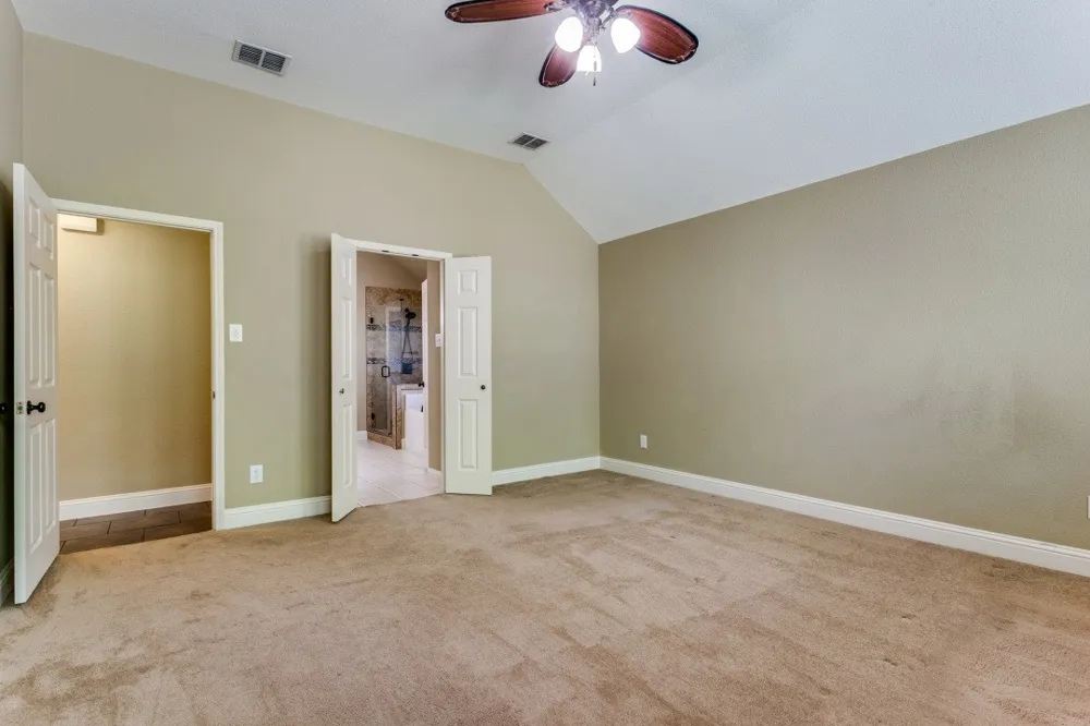 2609 Valencia Lane Denton, TX 76210