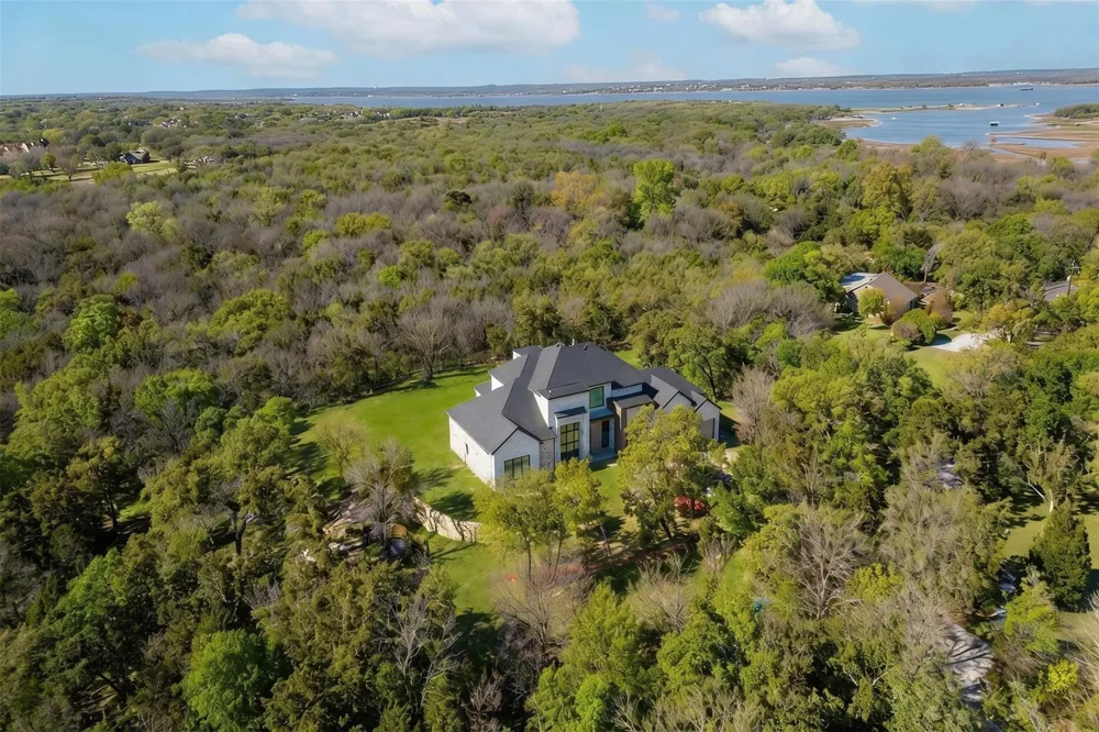 2800 Kimball Avenue Southlake, TX 76092