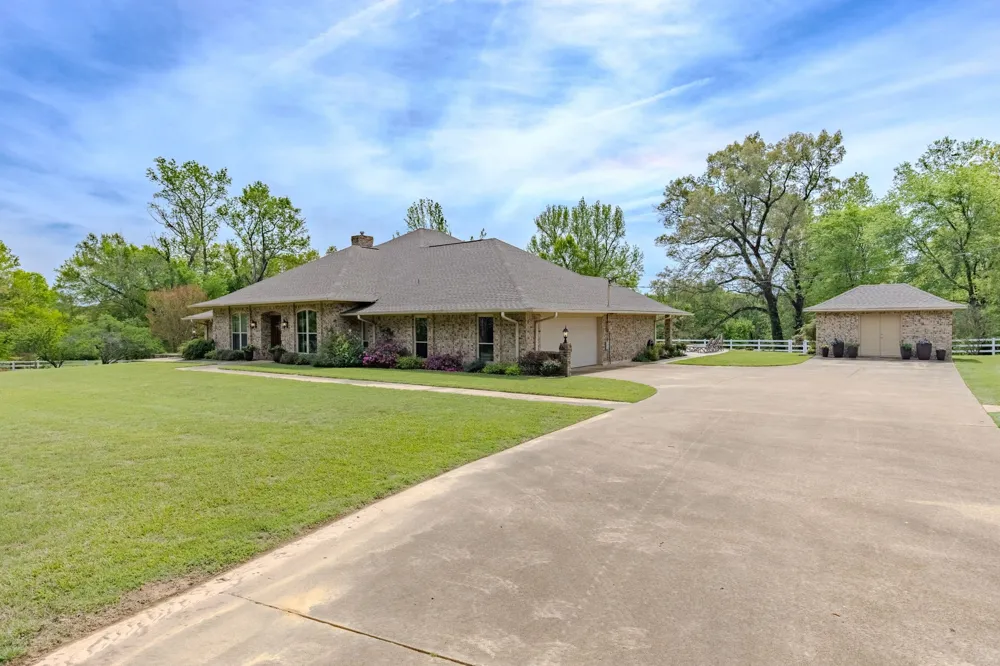 166 CR 2112 Pittsburg, TX 75686