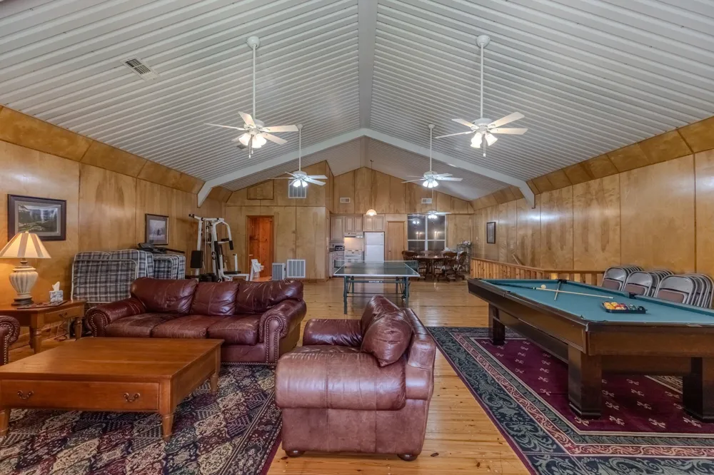 166 CR 2112 Pittsburg, TX 75686