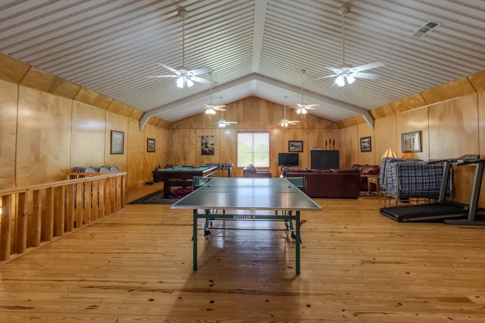 166 CR 2112 Pittsburg, TX 75686