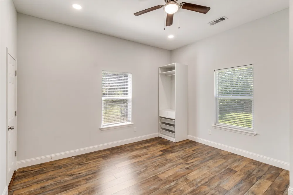 2323 Stoneman Street Dallas, TX 75215