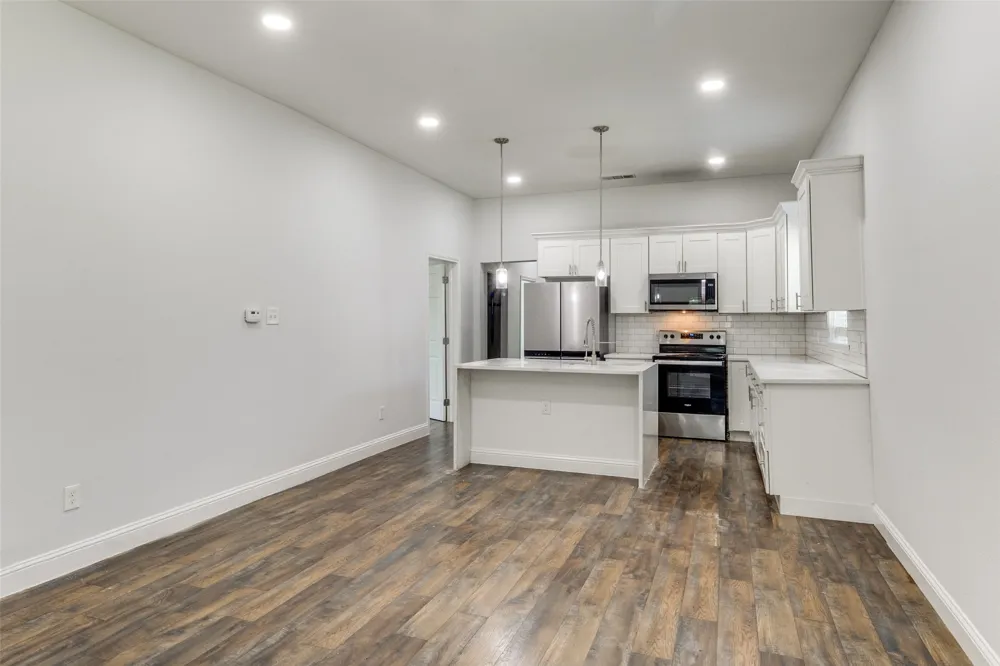 2323 Stoneman Street Dallas, TX 75215