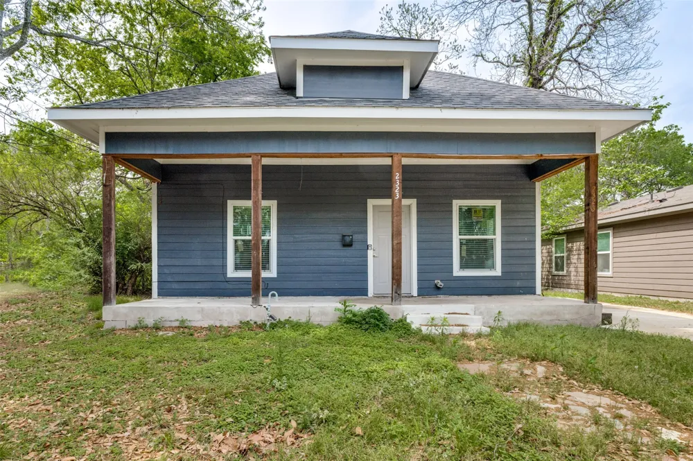 2323 Stoneman Street Dallas, TX 75215