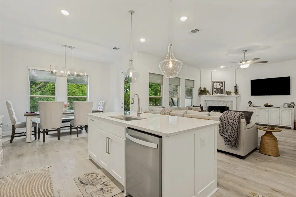 1508 Bearpath Way Gunter, TX 75058